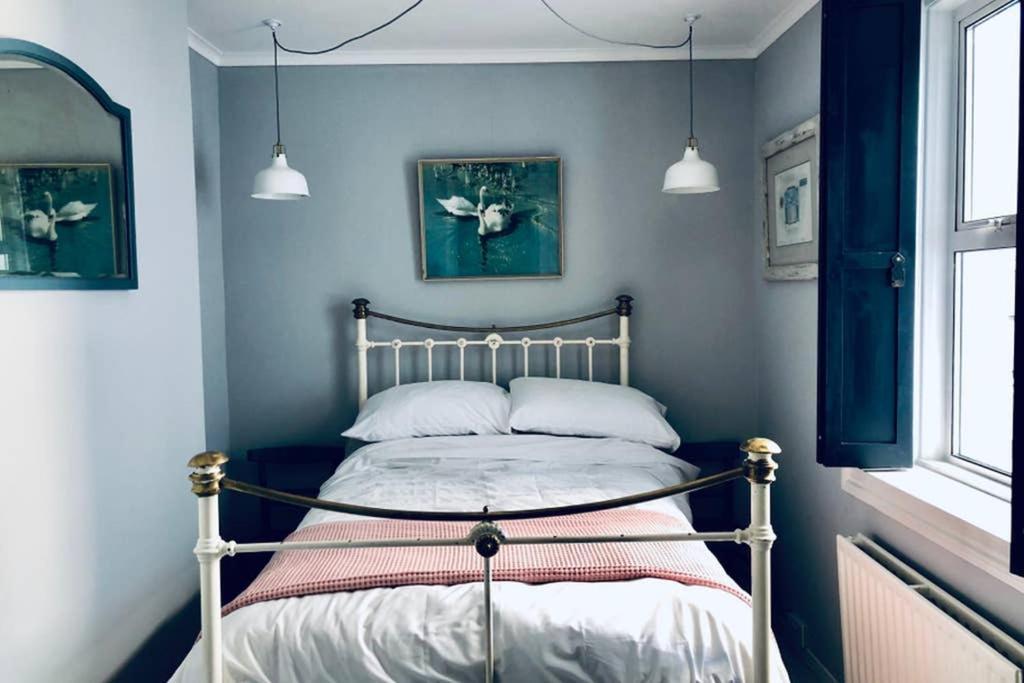Seaside Escape - Gorgeous 2 Bed Apartment In St-Leonards-On-Sea Hastings Extérieur photo