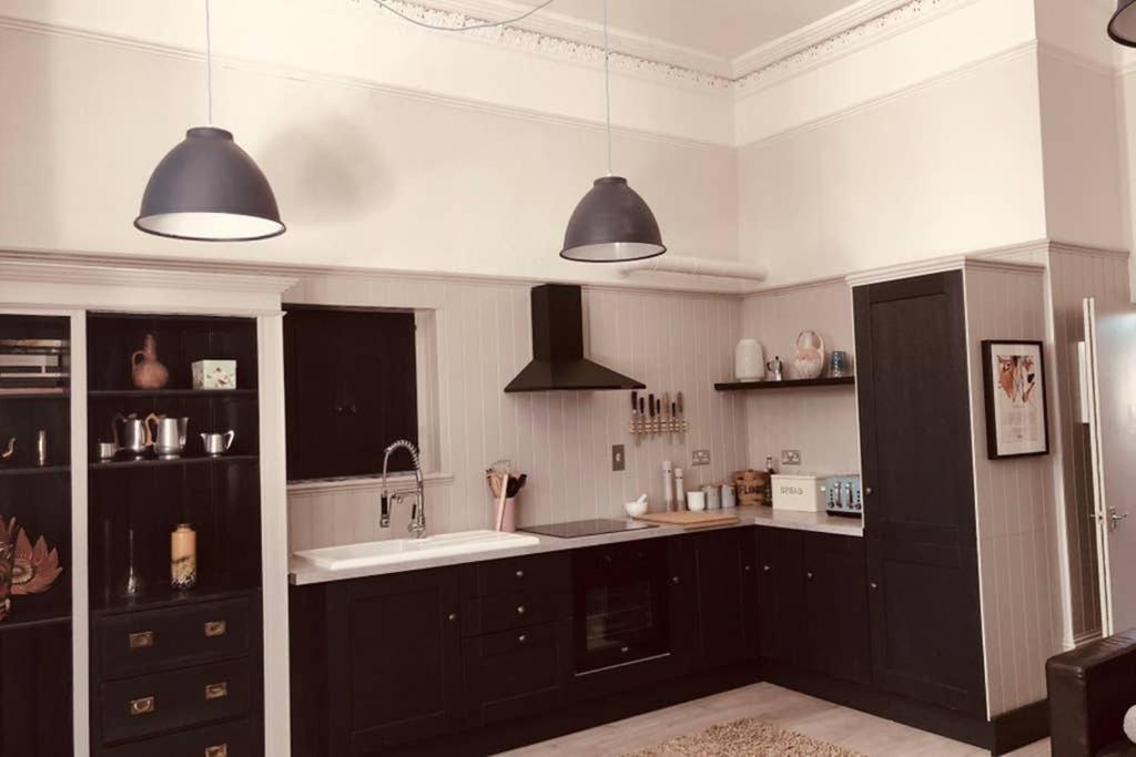 Seaside Escape - Gorgeous 2 Bed Apartment In St-Leonards-On-Sea Hastings Extérieur photo