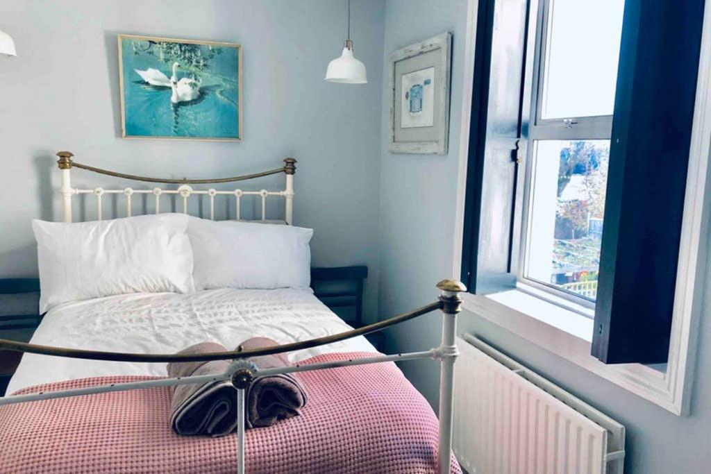 Seaside Escape - Gorgeous 2 Bed Apartment In St-Leonards-On-Sea Hastings Extérieur photo