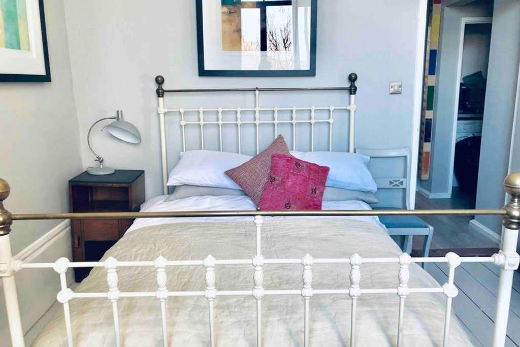 Seaside Escape - Gorgeous 2 Bed Apartment In St-Leonards-On-Sea Hastings Extérieur photo
